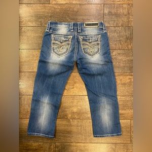 Gorgeous Rock Revival Cyndee Capris